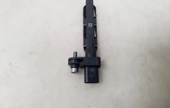 BMW 5 F10 F11 Crankshaft position sensor 7806782