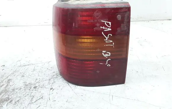 Volkswagen PASSAT B4 Rear/tail lights