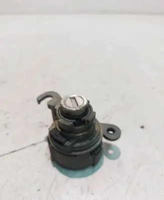 Saab 9-3 Ver2 Front door lock (next to the handle) 14432