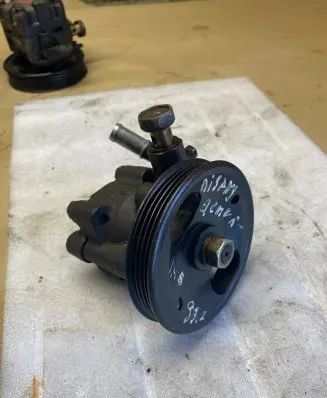Nissan Almera Power steering pump