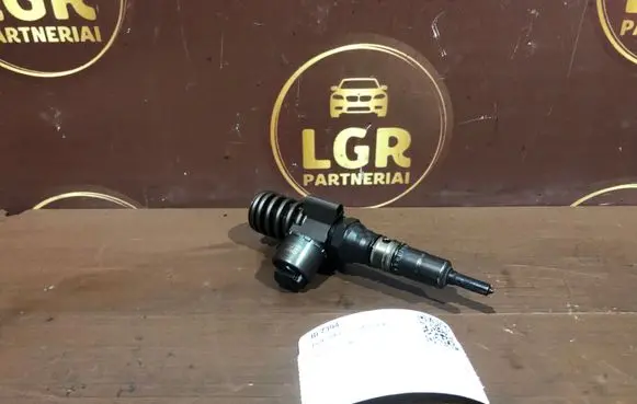 Skoda Octavia Mk2 (1Z) Fuel injector 03G130073G 0414720404