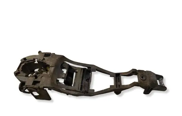 Volkswagen PASSAT B5.5 Front door exterior handle/bracket 3B0837885