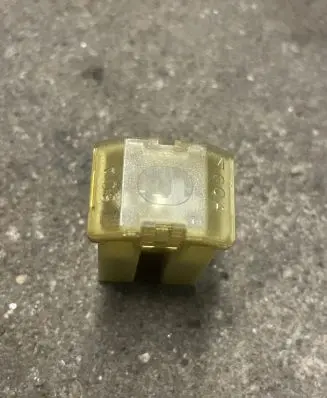 Lexus CT 200H Fuse 
