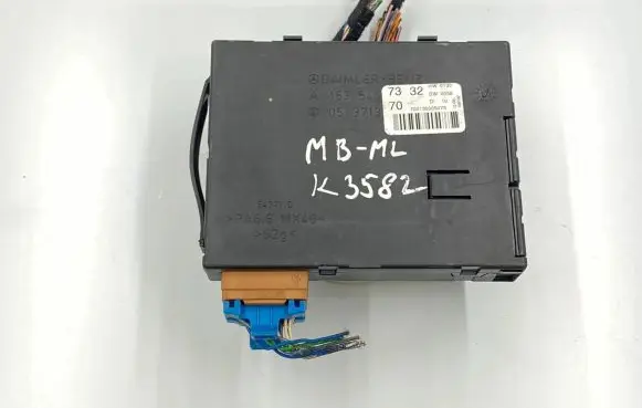 Mercedes-Benz ML W163 Comfort/convenience module A1635457332
