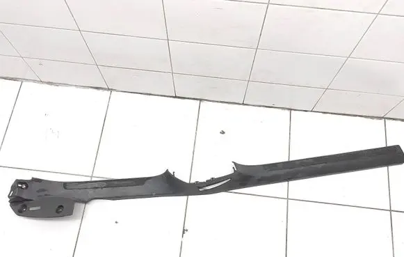 Volkswagen PASSAT B6 Front sill trim cover 3C0853369