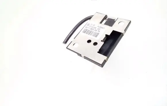 Mercedes-Benz S W220 Aerial antenna amplifier A2118203375