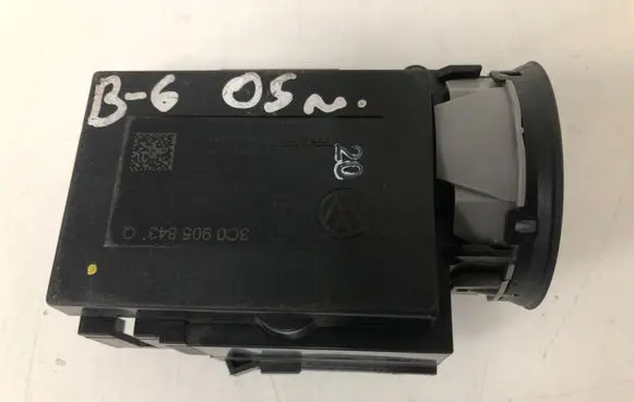 Volkswagen PASSAT B6 Ignition lock 3C0905843Q