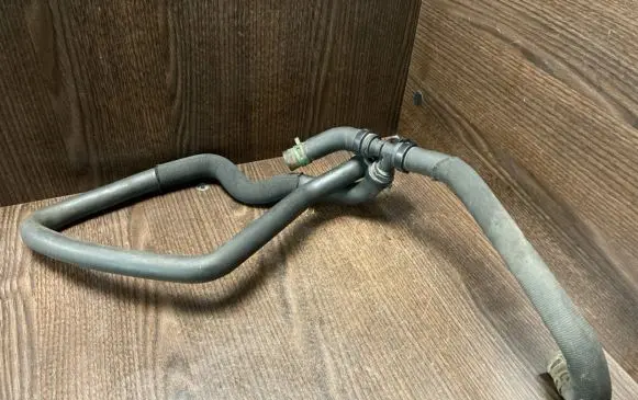 Opel Movano B Engine coolant pipe/hose 1800448825