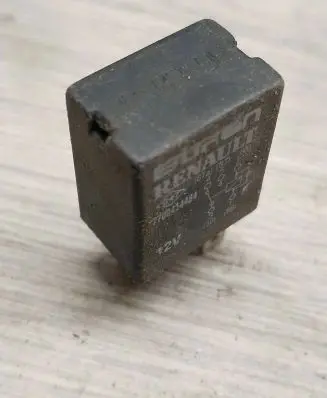 Renault Laguna II Other relay 7700414484