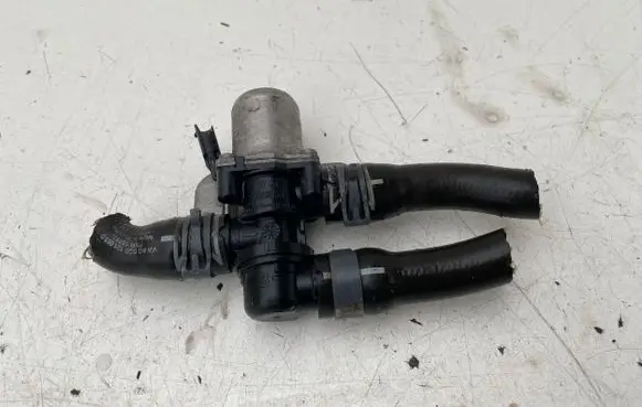 Volkswagen Golf VII Engine coolant pipe/hose 5Q0806457C