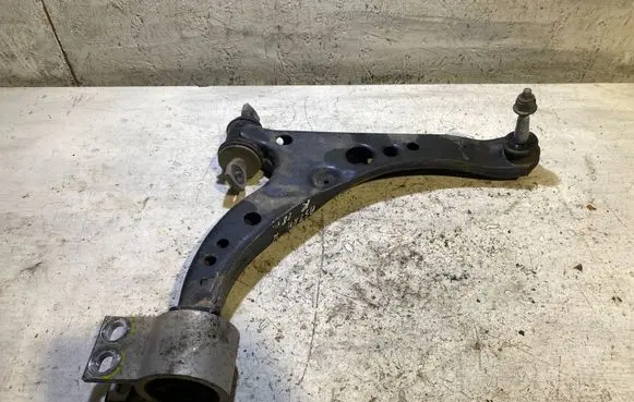 Opel Astra K Front lower control arm/wishbone 7777F