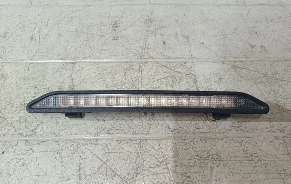 Opel Zafira A Third/center stoplight 90582025