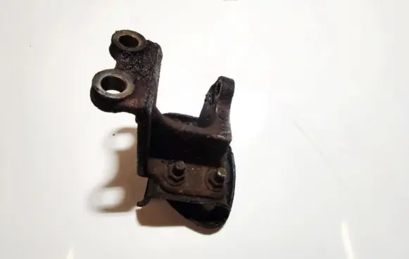 Suzuki Baleno EG Engine mounting bracket