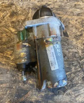 Mercedes-Benz B W245 Starter motor A0061510301 3160ZKB1