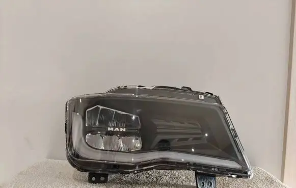 Man TGE 1gen Headlight/headlamp 81251016822