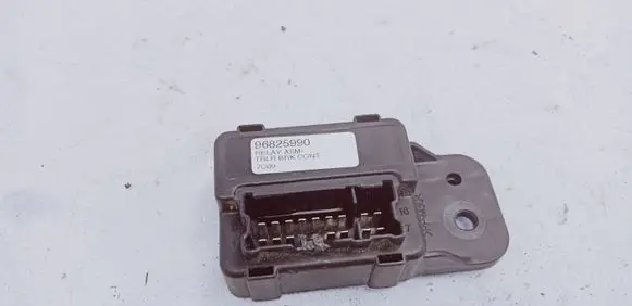 Chevrolet Captiva Tow bar trailer control unit/module 96825990 7C09