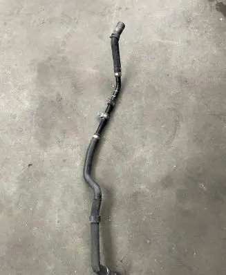 Mercedes-Benz GLC X253 C253 Engine coolant pipe/hose 2135015501