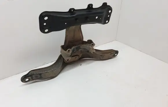 Subaru Forester SH Gearbox mounting bracket