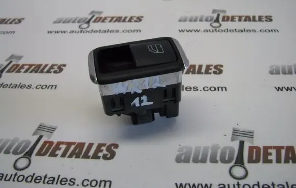 Mercedes-Benz E W212 Electric window control switch A2049057601