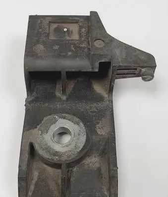 Mercedes-Benz A W169 Radiator mount bracket A1696200636
