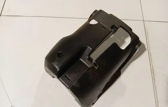 Steering wheel column trim