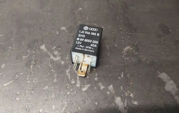 Volkswagen New Beetle Other relay 1J0906383B 898003000 409