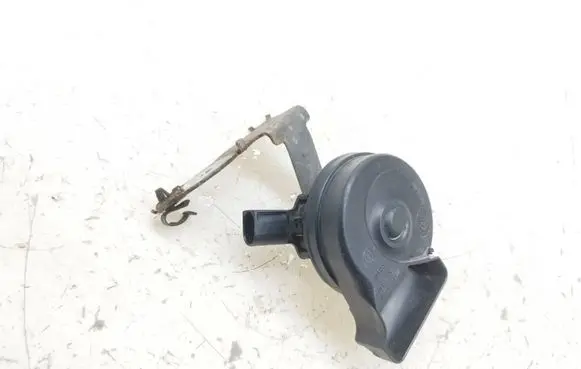 Volkswagen PASSAT B7 Horn signal 7N0951223A 3AA951182 2251K27