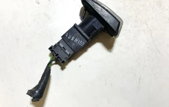 Volvo S40, V40 Front fender indicator light 6r0142631