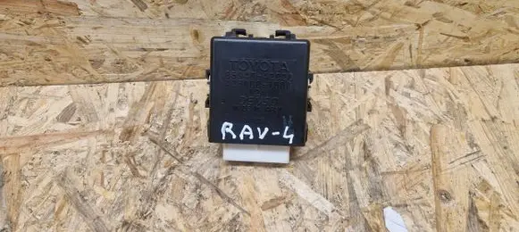 Toyota RAV 4 (XA30) Window wiper relay 8594042020 4230001000