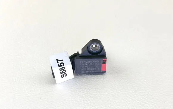 Audi A7 S7 4K8 Air pressure sensor 0281006564 06E906051T 140826T081041