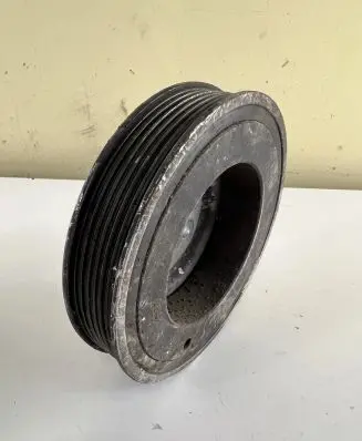 Audi A4 S4 B6 8E 8H Crankshaft pulley 06B105243F