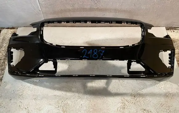 Volvo V60 Front bumper 31690530