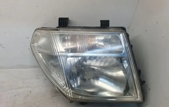 Nissan Navara D40 Headlight/headlamp 26010EB300