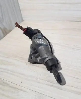 Seat Ibiza IV (6J,6P) Ignition lock 6R0905851D