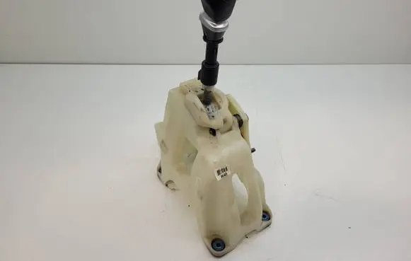 KIA Sportage Gear shift rod