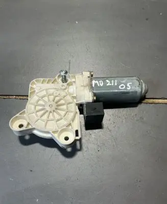 Mercedes-Benz E W211 Rear door window regulator motor A2118202342