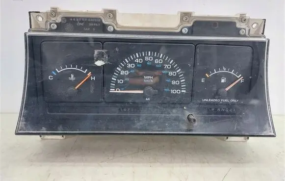 Chrysler Voyager Speedometer (instrument cluster) 4437782