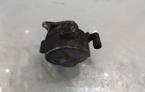 Renault Scenic II - Grand scenic II Vacuum pump