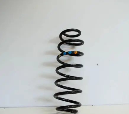 Volkswagen Golf IV Rear coil spring