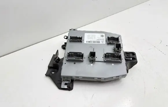 Mercedes-Benz C W205 SAM control unit A2059006921 A2059013904 A2229025811