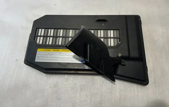 Porsche Cayenne (92A) Battery box tray cover/lid 7L0864643