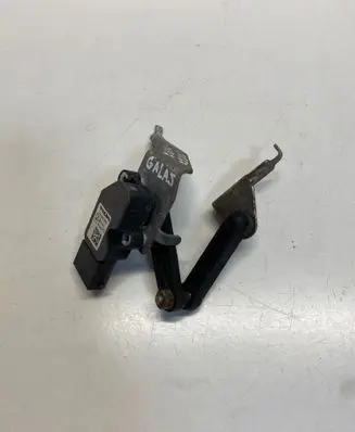 Volvo XC60 Rear air suspension level height sensor 32246988 A426S 18264