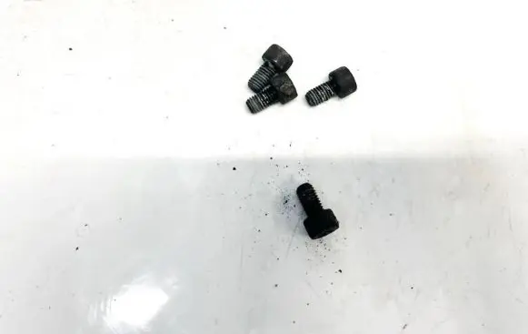 Ford Kuga I Nuts/bolts 