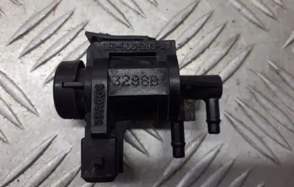 Volkswagen Golf IV Turbo solenoid valve 191-906-283-A