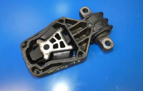Mercedes-Benz A W176 Engine mount vacuum valve 