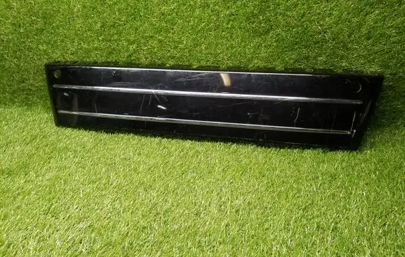Audi Q3 8U Front bumper splitter molding 8U0807287