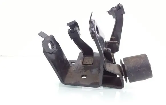 Toyota Yaris Gearbox mounting bracket