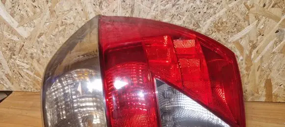 Honda FR-V Rear/tail lights E110927