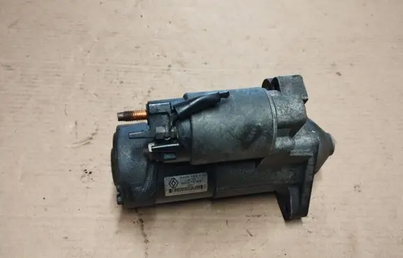 Nissan Qashqai Starter motor 8200584675