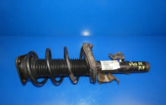 Volvo V40 Front shock absorber/damper YV1MV84612102477 2013091201 2787367